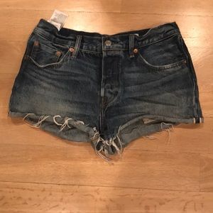 Levi’s 501 cutoffs sz 28